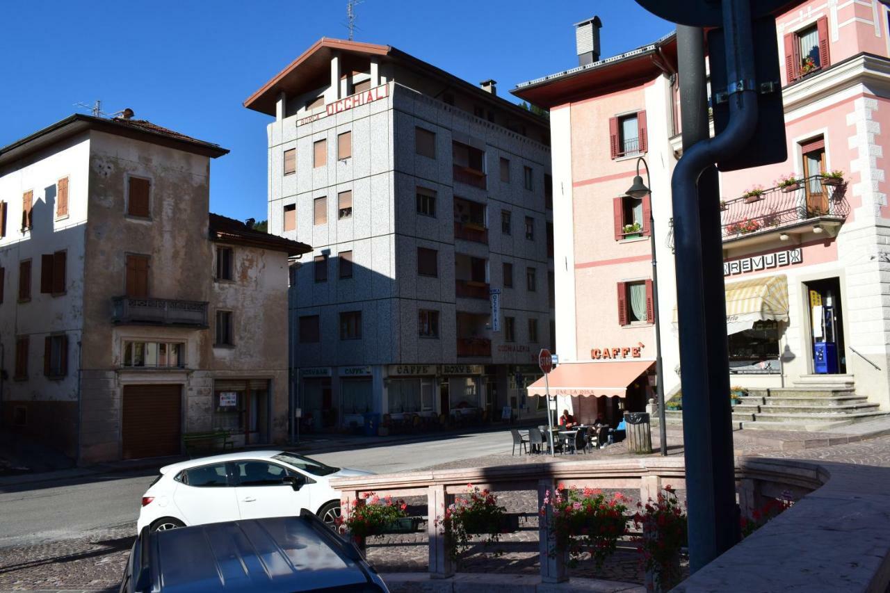 Lozzo Di Cadore - Dolomiti - Piazza IV Novembre Lozzo Cadore ภายนอก รูปภาพ